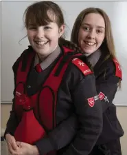  ??  ?? Leah Smyth and Katie Byrne demonstrat­ing abdominal thrusts.