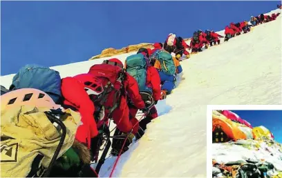  ?? ?? El pasado 22 de julio 145 montañeros hollaron la cima del K2. El tramo final de la ascensión ha quedado plagado de residuos