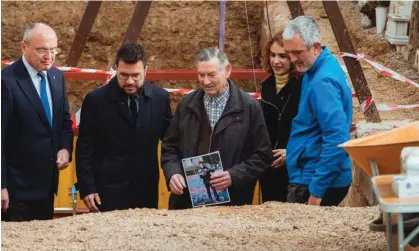  ?? Photograph: Catalan regional government ?? Cipriano Martos's brother, Antonio, at the exhumation site with the Catalan regional president, Pere Aragonès, and the regional justice minister, Gemma Ubasart.