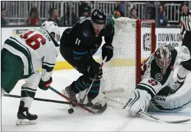  ?? NHAT V. MEYER — STAFF PHOTOGRAPH­ER ?? The Sharks’ Stefan Noesen (11) scored a power-play goal in Thursday’s 3-2loss to visiting Minnesota at SAP Center.