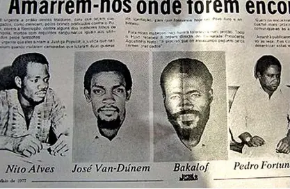  ??  ?? COMANDANTE­S NITO ALVES, JOSÉ VAN-DÚNEM E OUTROS, EM 1977 (MPLA)