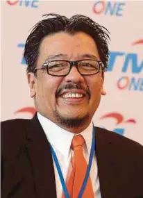  ?? PIC BY HAIRUL ANUAR RAHIM ?? TM group chief executive officer Datuk Seri Mohammed Shazalli Ramly says the group has posted stronger growth in Unifi as net addition doubled quarteron-quarter by 55,000 to
1.06 million customers.