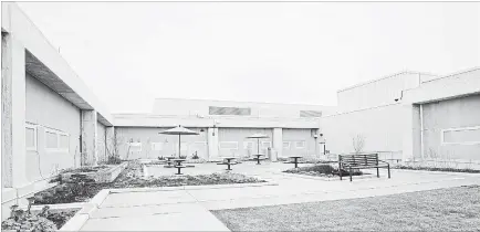  ?? HAMILTON SPECTATOR FILE PHOTO ?? The entrance to the forensic unit of the St. Joseph’s Healthcare’s West 5th campus.