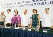  ??  ?? Héctor Astudillo Flores, gobernador del estado, mencionó que la Policía de Género busca aplicar efectivame­nte los protocolos de atención a víctimas.