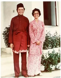  ?? — The National Archives Malaysia ?? A file photo of Dr Mahathir and his wife Dr Siti Hasmah at their former official residence.