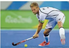  ?? FOTO: STACHE/DPA ?? Moritz Fürste führte die deutsche Hockey-Nationalma­nnschaft gleich zweimal zu Olympia-Gold. Jetzt kehrt der 35-Jährige zurück.