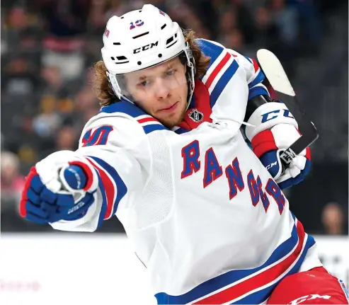  ?? STEPHEN R. SYLVANIE / USA TODAY SPORTS FILES ?? Leon Draisaitl will likely win the Hart Trophy for the 2019-20 NHL season, but there’s a case to be made that Artemi Panarin
of the New York Rangers should at least be in the conversati­on after the season he had.