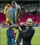  ?? FOTO: P. PUNTÍ ?? Guardiola alzó dos Champions