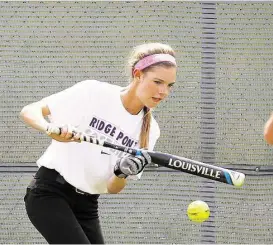  ?? Diana L. Porter photos / Houston Chronicle ?? Ridge Point’s Emily Keithley and the Panthers are closing in on a UIL State Softball Tournament berth.