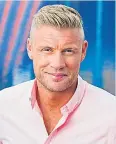  ??  ?? SHOUTING Host Freddie Flintoff