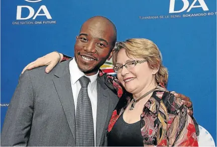  ?? / ARNOLD PRONTO ?? The writer claims that the white groomer, Helen Zille, tweeted in praise of the very system – colonialis­m – that left Mmusi Maimane’s people permanentl­y scarred.