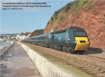  ?? DAVID HUNT. ?? Great Western Railway 43016 leads the 0600 Penzance-Exeter St Davids away from Dawlish on April 11.