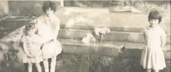  ??  ?? Past times Viewpark girls Rosina Kerr, Anne Stevens and Margaret Kerr pictured at the tomb of Lord Blythswood, the Rev Sholto Douglas Campbell, in the 1960s