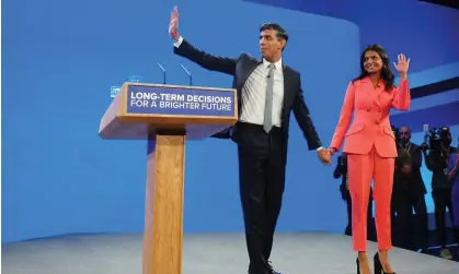  ?? Photograph: Jon Super/AP ?? ‘We’ve lived through fag-end administra­tions before, but this one is more toxic.’ Rishi Sunak and his wife, Akshata Murty, at the Conservati­ve conference in Manchester, 4 October 2023.