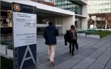  ?? ?? Juíza do Tribunal Criminal de Lisboa, no Campus de Justiça, mandou extrair certidão para investigar a mulher de João Rendeiro. Maria de Jesus Rendeiro é a fiel depositári­a das obras de arte