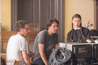  ?? ASSOCIATED PRESS ?? The Coen brothers work with Hailee Steinfeld in New Mexico while on the set of “True Grit.”