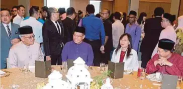  ??  ?? Dari kiri, Mohd Nasir, Saifuddin, Teresa dan Kamal pada Majlis Rumah Terbuka MPB di Kuala Lumpur, semalam.