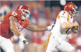  ?? ARCHIVES]
[PHOTO BY BRYAN TERRY, THE OKLAHOMAN ?? Charles Walker had six sacks this past season for OU.