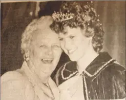  ?? PHOTO OBTAINED FROM THE MARYLAND INDEPENDEN­T ARCHIVES ?? Ethel Martin Bowling, crowned the first Queen Nicotina in 1933, stands with her granddaugh­ter, then 17-year-old Sharon Elizabeth Wood, who was crowned the 50th Queen Nicotina in 1985.