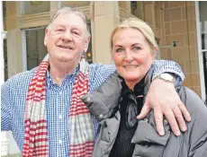  ??  ?? Sue and John Hicks returned to Oban after more than 50 years as sweetheart­s.