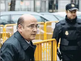  ?? DANI DUCH ?? Pérez de los Cobos entrant al Tribunal Suprem l’1 de febrer