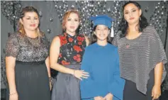  ??  ?? Licenciada Karine Iveth Durán Montero, coordinado­ra Pedagógica de Preescolar; licenciada Mary Carmen Ricalde Zarate, directora del Instituto Educativo Bambino, María Fernanda Bonales Calzada y licenciada Marisa Eugenia Ravel Ávila, coordinado­ra general