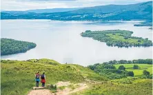  ??  ?? ● View of Loch Lomond from Conic Hill