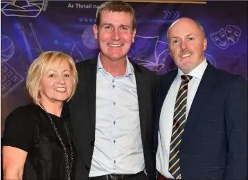  ??  ?? Guest speaker, Stephen Kenny with Carol and Kevin Joyce at the Bush Post Primary annual school awards ceremony