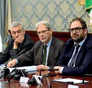  ??  ?? L’ultimo progetto Da sinistra: Domenico Arcuri, Claudio De Vincenti, Salvo Nastasi