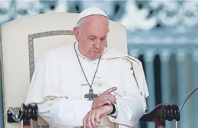  ?? Afp ?? EXPECTATIV­A. En enero, el Papa expresó: “Prefiero dar la vida antes de cambiar la ley del celibato”.