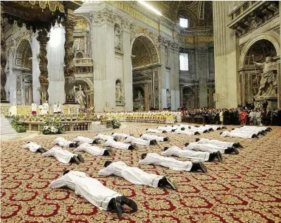  ?? Ansa ?? È sempre un peccato Ordinazion­e di sacerdoti all’interno della Basilica di San Pietro