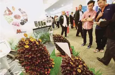  ??  ?? Malaysia’s palm oil output reached its year-high in July, totalling 1.83 million tonnes, before slipping to 1.81 million and 1.78 million tonnes in August and September, respective­ly.