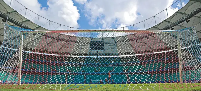  ??  ?? Campanha do Bahia como mandante no campeonato pode melhorar. Em dez partidas, foram seis vitórias, dois empates e duas derrotas. Sábado o time conta com o apoio da torcida