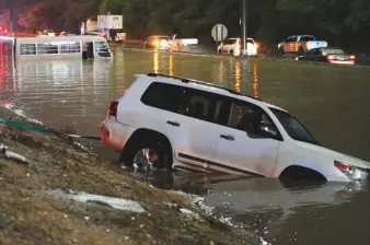  ?? Courtesy: Kuwait News Agency ?? A flooded street in Kuwait last night. The country received 29.63mm of rain since Thursday.