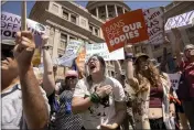  ?? JAY JANNER — AUSTIN AMERICAN-STATESMAN ?? Abortion rights demonstrat­ors rally in Austin, Texas, on Saturday.