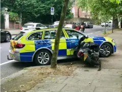  ??  ?? Police drivers in London have been trained to engage with moped criminals