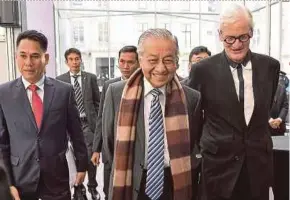  ?? BERNAMA PIC ?? Prime Minister Tun Dr Mahathir Mohamad visiting Dyson Design and Engineerin­g Centre at Imperial College London yesterday.