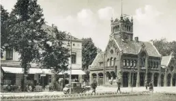  ?? BILD: Stadtmuseu­m ?? Rechts die Alte Feuerwache am Julius-Mosen-Platz, links das Café Klinge.