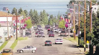  ?? FILES ?? Sylvan Lake is a popular Alberta hangout during the summer months, but one local group is pushing for relief from the town’s noise pollution, particular­ly the loud sounds of watercraft without proper mufflers.