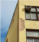 ?? ?? Nikad se ne zna kada će neka fasada otpasti sa zgrade