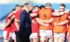  ??  ?? The Wales head coach, Wayne Pivac, and his players can seal a Six Nations grand slam by defeating France on Saturday. Photograph: Paolo Bruno/Getty Images