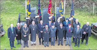  ?? ?? Dignitarie­s and armed forces personnel at Greenham