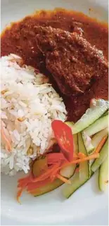  ??  ?? Cahaya Restaurant’s must try — nasi dagang.