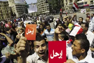  ?? AMR NABIL / THE ASSOCIATED PRESS ?? Egyptians opposed to Mohammed Morsi are planning a rally for Sunday.