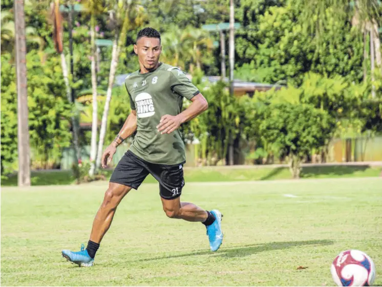  ?? SAPRISSA. ?? El atacante Jossimar Pemberton fue el último en sumarse a Saprissa y de inmediato se integró a la pretempora­da de los morados en San Carlos.