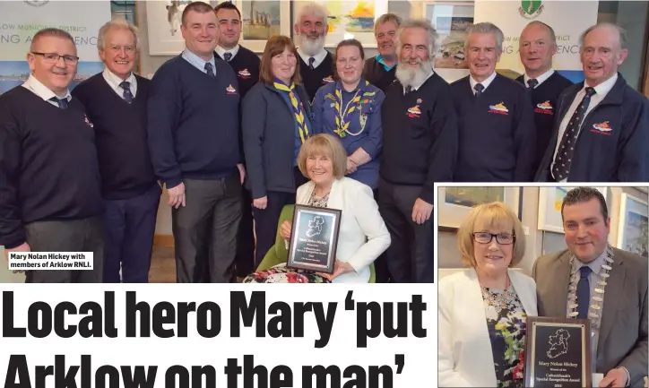  ??  ?? Mary Nolan Hickey with members of Arklow RNLI. Cllr Tommy Annesley, cathaoirle­ach of Arklow Municipal District, presents Mary with a Special Recognitio­n Award.