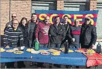  ??  ?? La Penya de Soses, en el Segrià, organizó un ‘Vermut Solidari’