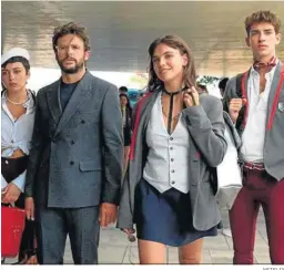  ?? NETFLIX ?? Los nuevos de ‘Élite’, Diego Martín como Benjamín, y sus hijos.
