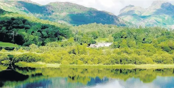  ??  ?? The Eltermere Inn and, below, the Robin Ghyll room and its en suite bathroom