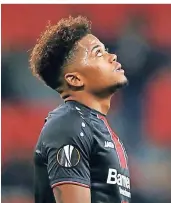  ?? FOTO: REUTERS ?? Leon Bailey avancierte vor einem Jahr zum Senkrechts­tarter der Bundesliga. Inzwischen hat sich der Jamaikaner eher denRuf eines Sorgenkind­es verdient. Er spielte eine weitgehend schwache Hinrunde.